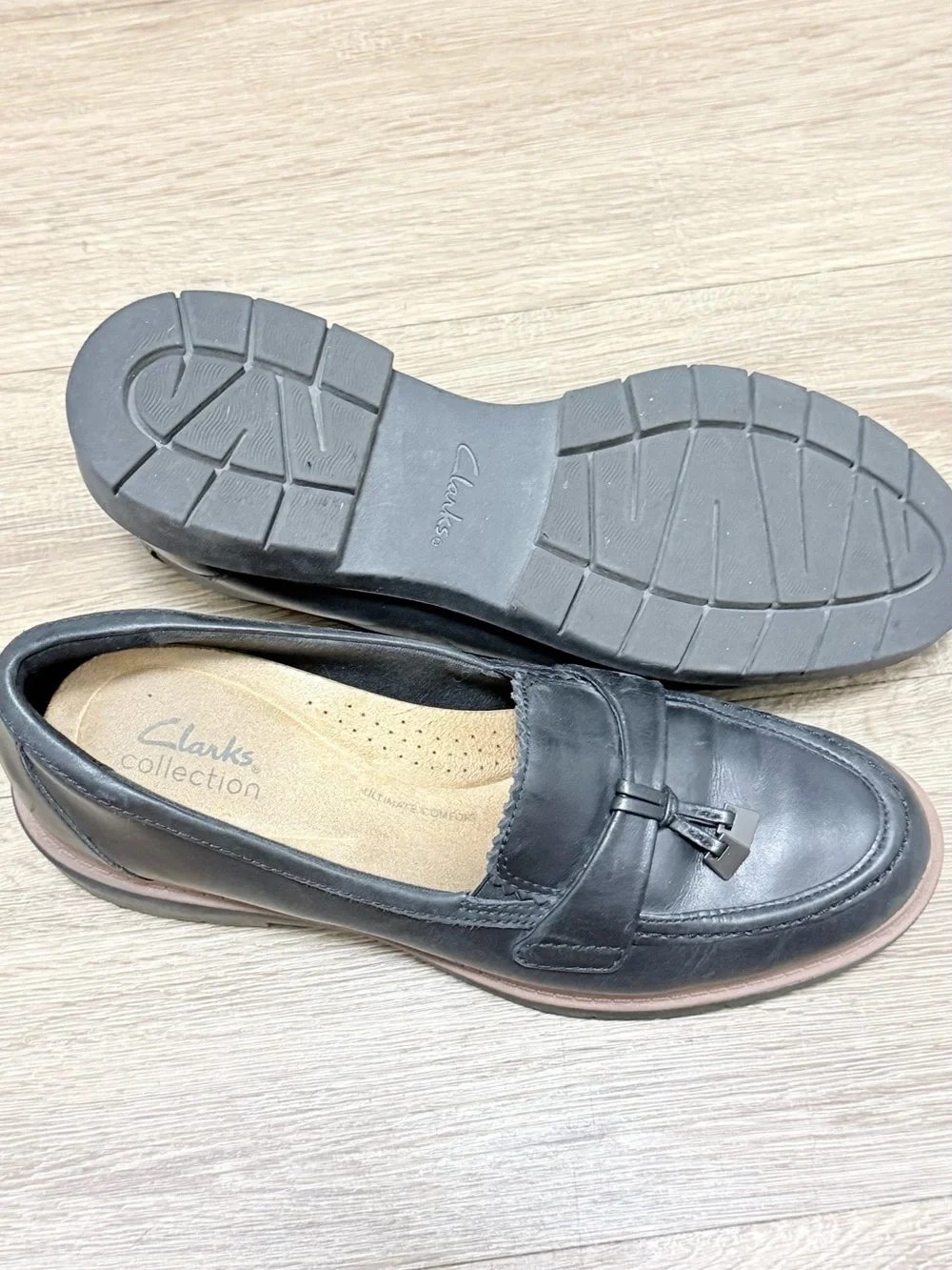Clarks Gray Leather Tassel Loafers with Contrasting Sole